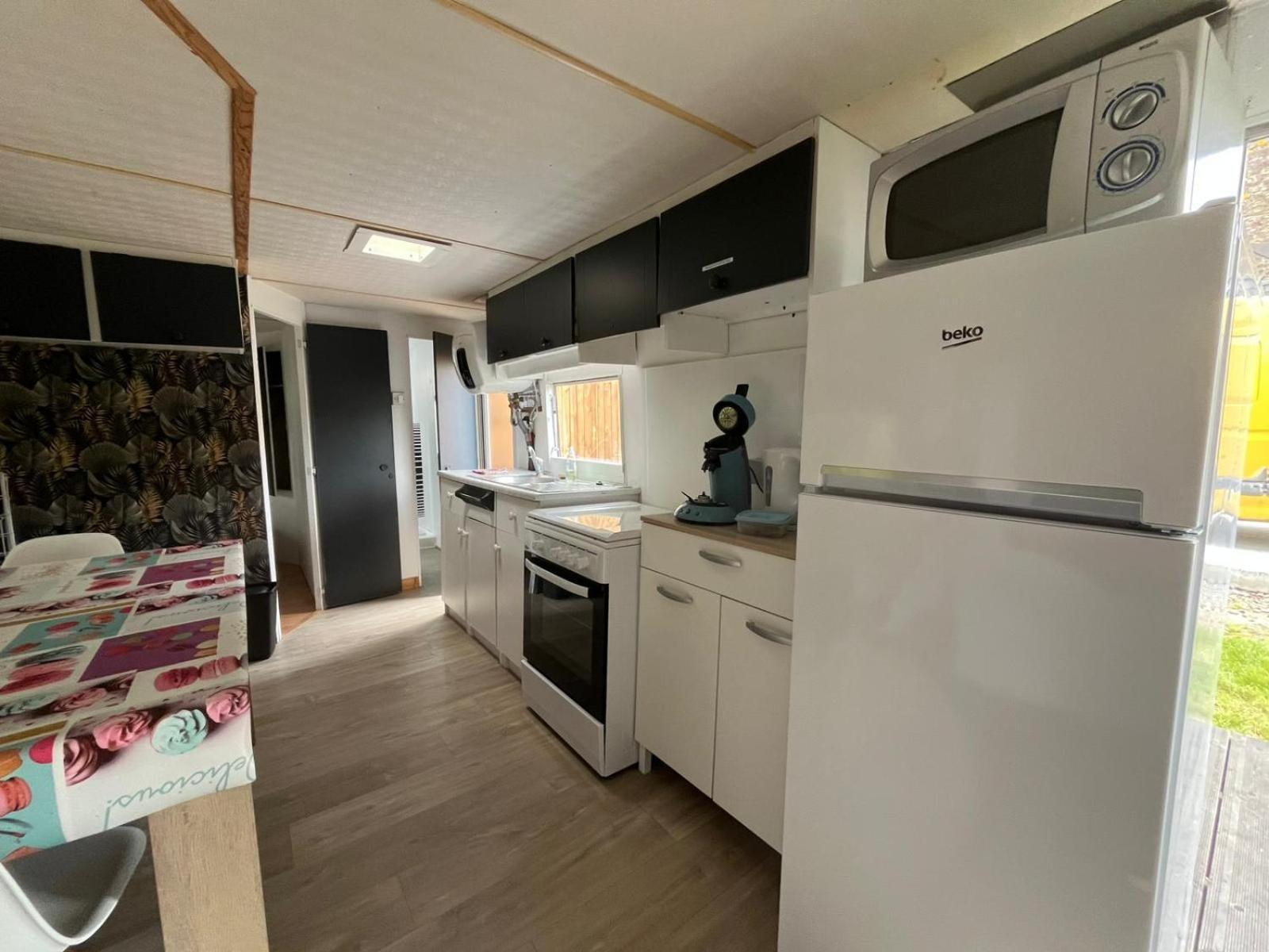 Gite "Home" - Piscine Juvigny Les Vallees エクステリア 写真
