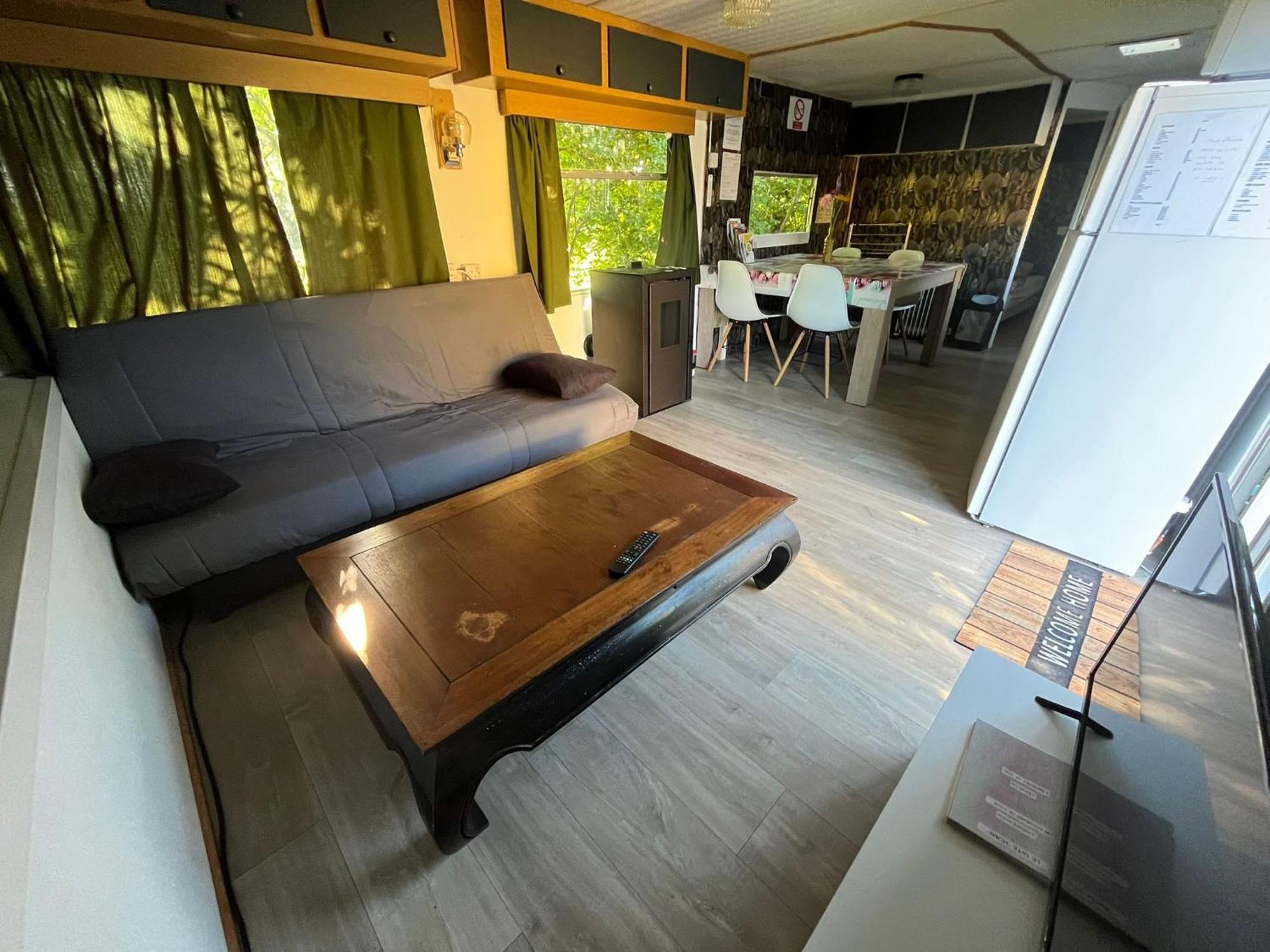 Gite "Home" - Piscine Juvigny Les Vallees エクステリア 写真